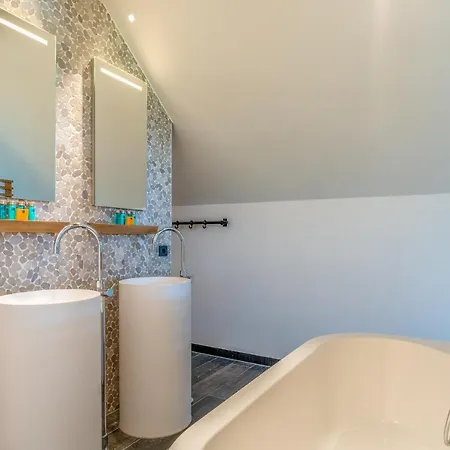 Villa Buytenplaats 187 *