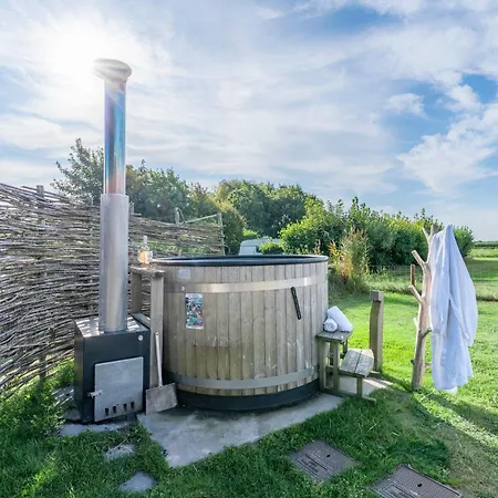 Vila Buytenplaats 187 *